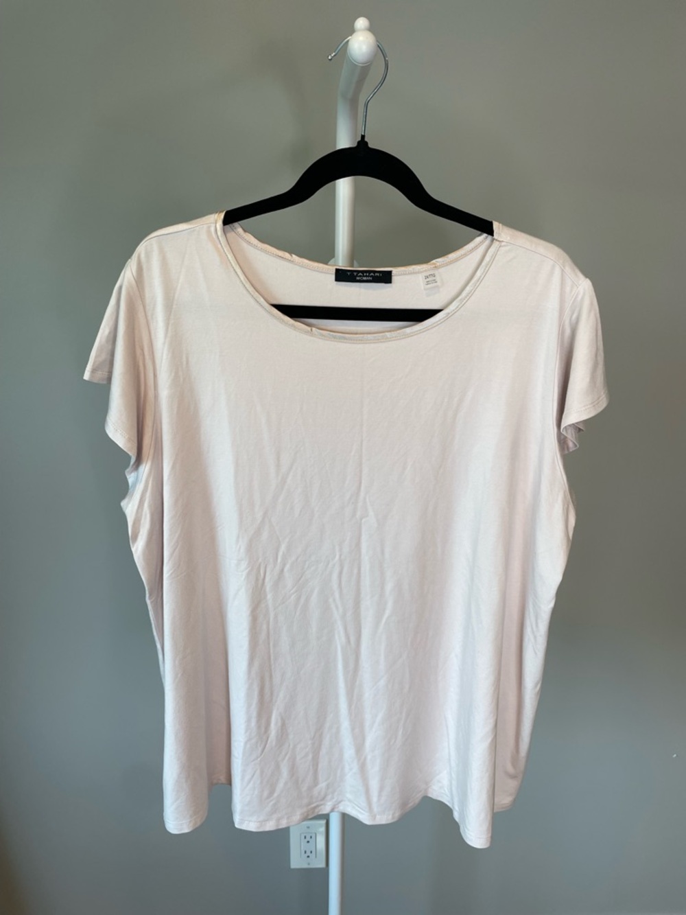 T Tahari Pale Pink Short Sleeve Crewneck Top 2X NWOT